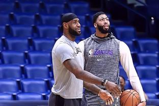 德天空：费内巴切想在冬窗引进莱万，但被莱万拒绝了（德天空：费内巴切冬窗求购莱万遭拒）