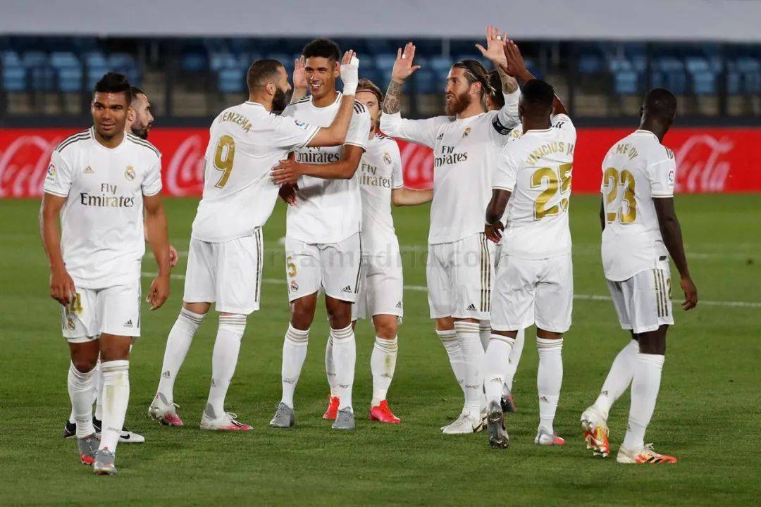 北青：邵佳一首期国足集训最早明年1月，将推进年轻化进程