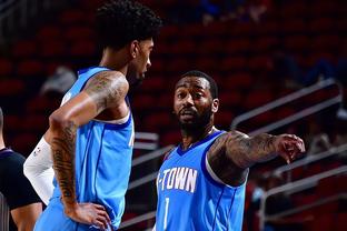 又犯规了！第二节刚上来杨瀚森补防科沃德又被裁判吹打手&已经3犯（次节开局杨瀚森补防科沃德再被吹打手，个人犯规已3次）