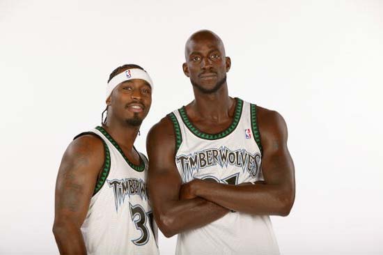 斯基拉：斯帕莱蒂要求尤文冬窗签中场指挥官和边后卫（斯基拉：斯帕莱蒂盼尤文冬窗补强中场核心与边后卫）