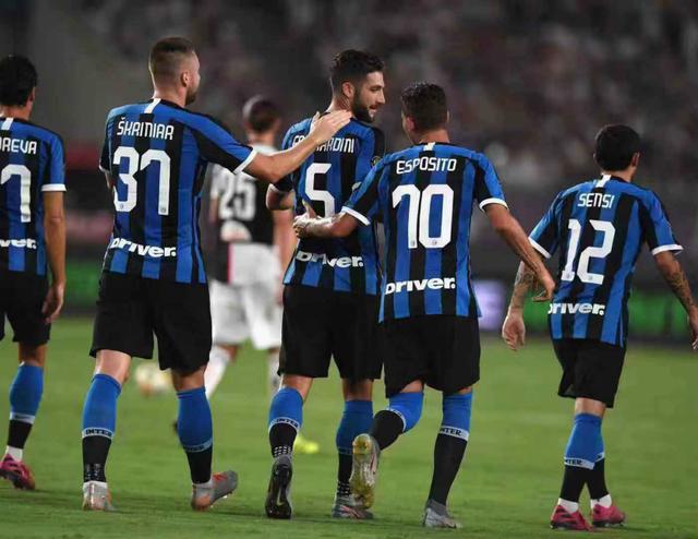 独行侠更新伤情：浓眉&弗拉格可以出战，克莱将缺席（独行侠公布伤情：浓眉、弗拉格可出场，克莱缺阵）