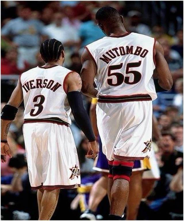 伊尔迪兹：我踢伪9号？大家可以拭目以待；斯帅没给我额外压力（伊尔迪兹谈伪9号：拭目以待，斯帅未给我额外压力）