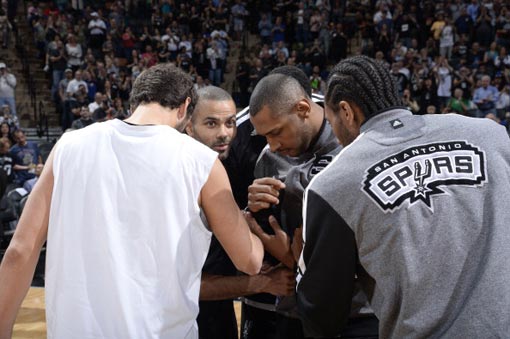 国安vs麦克阿瑟：塞尔吉尼奥、张玉宁首发，方昊、张源出战（北京国安对阵麦克阿瑟：塞尔吉尼奥、张玉宁首发，方昊与张源登场）